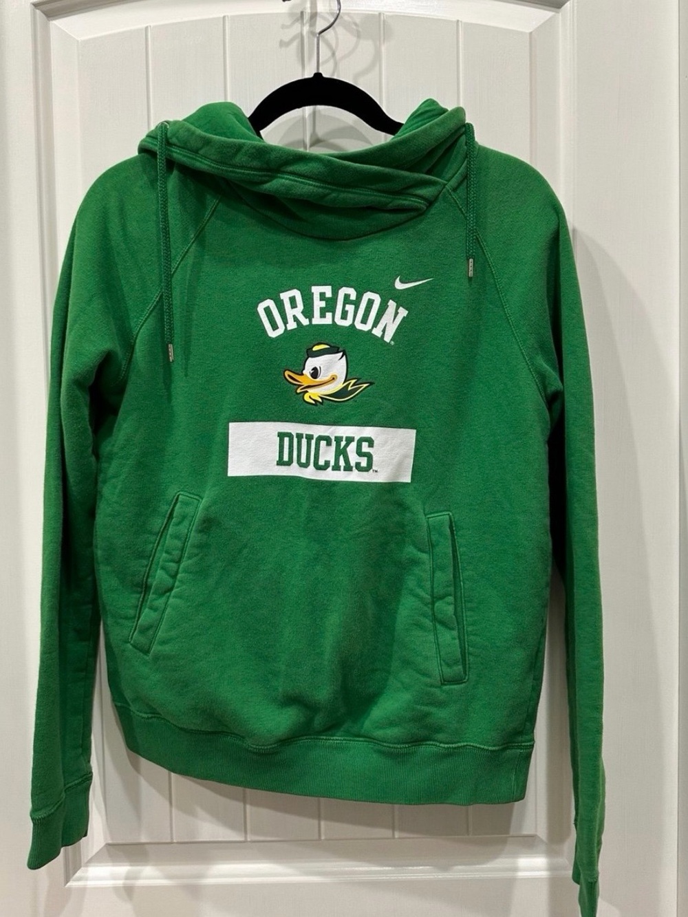 Nike Green Oregon Ducks Pullover Hoodie with White Logo
